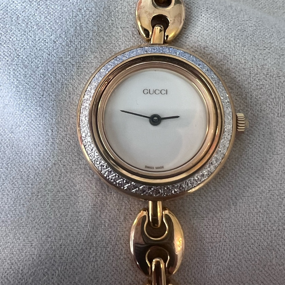 Gucci 1100 Diamond Cut Watch Bezel - BEZEL ONLY